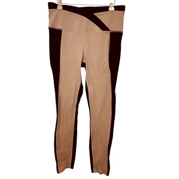 Athleta Pants - Athleta Women’s Chroma Black & Taupe Colorblock Pattern 7/8 Tights Size Small